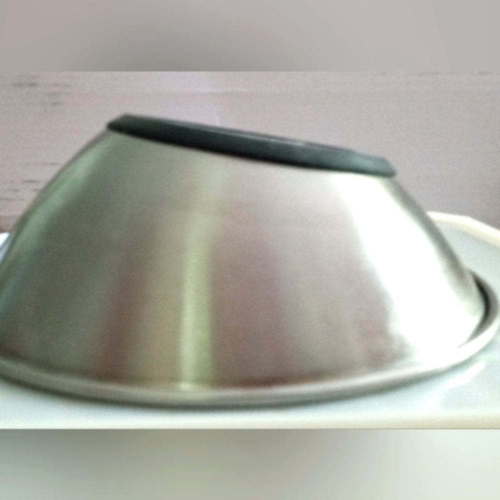 😺Pet Bowl - Stainless Steel - Non-Slip - Angled - Small 😺 - Picture 5 of 9